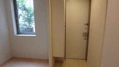 SPACE P9080206_400.jpg