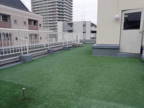 響栄ビル 屋上ドッグラン